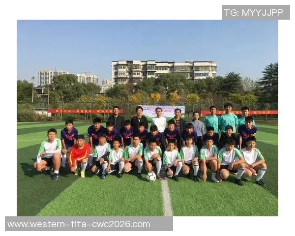 足球小子松山的成长之路与梦想追逐的精彩故事 足球小子松山的成长之路与梦想追逐的精彩故事